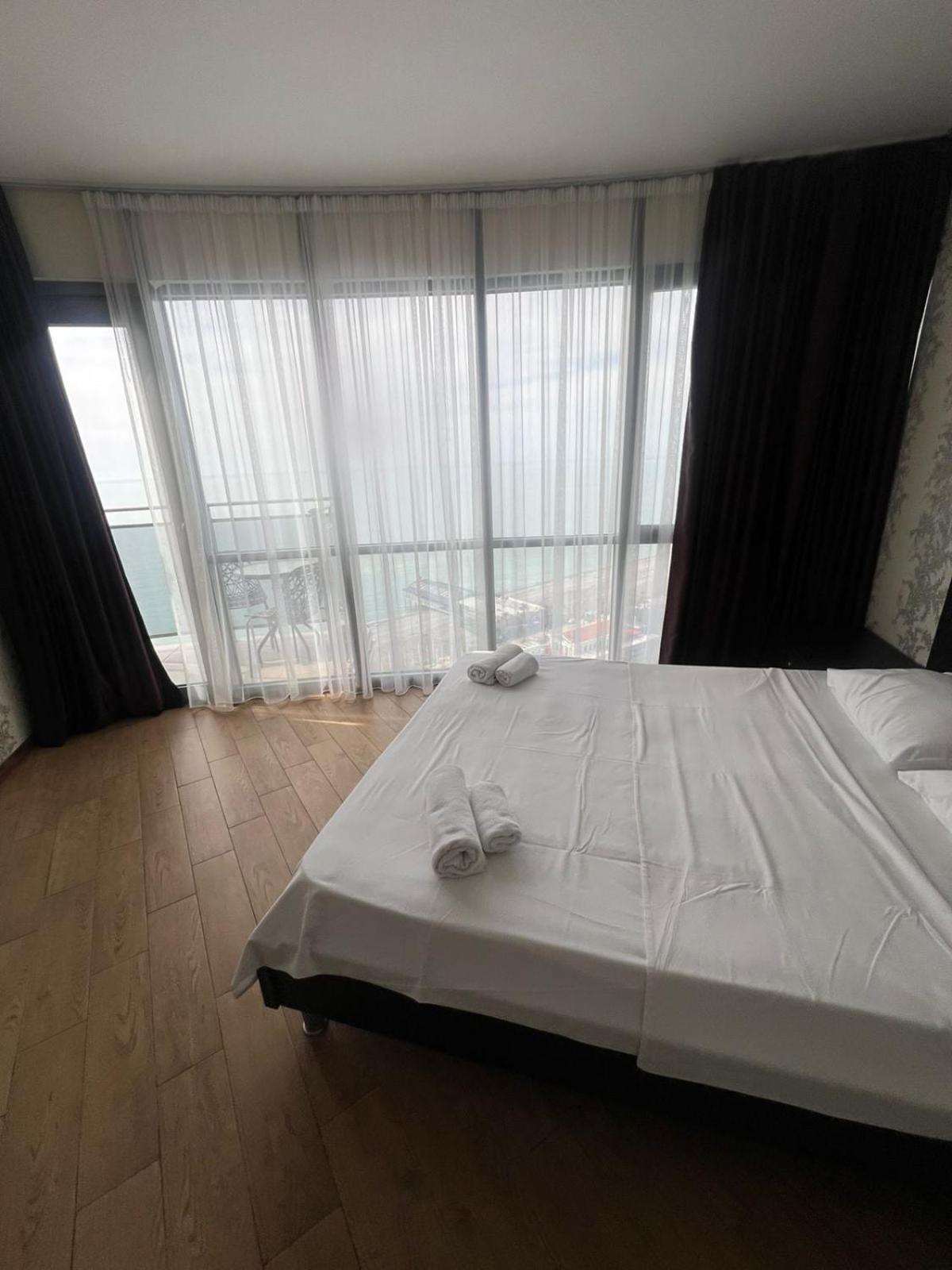 Seaview Panoramic Apartments Orbi Sea Towers Batumi Exteriör bild